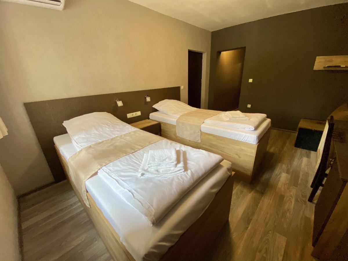 Tryavna Lake Hotel & Spa Exterior photo