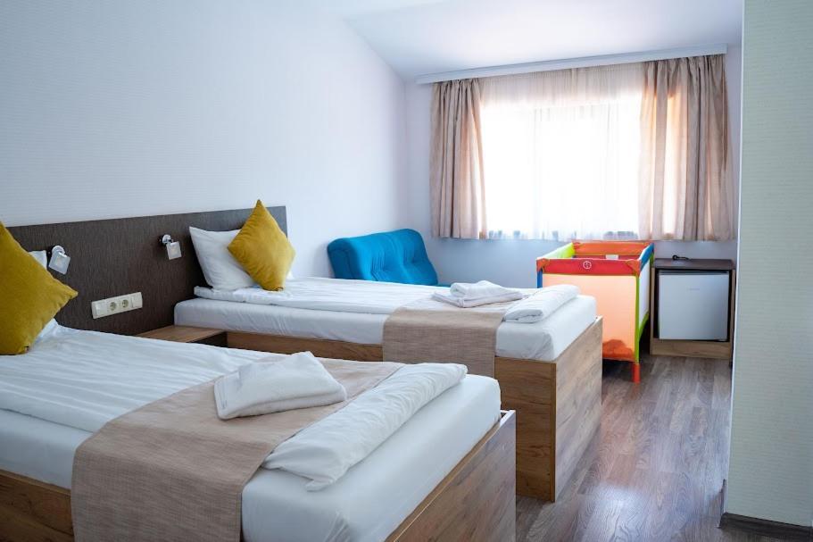 Tryavna Lake Hotel & Spa Exterior photo