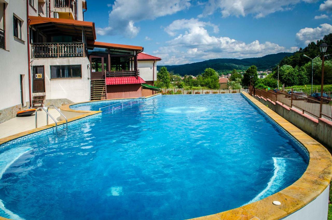 Tryavna Lake Hotel & Spa Exterior photo